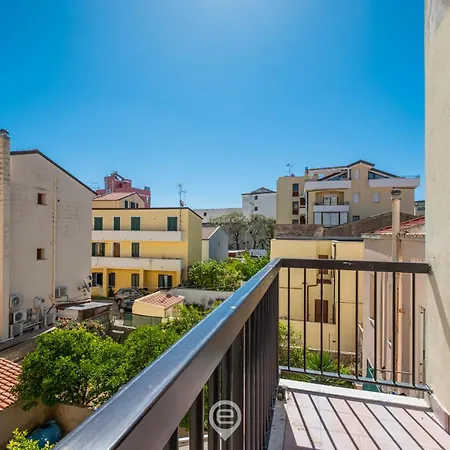 Carme - Elegant In Alghero